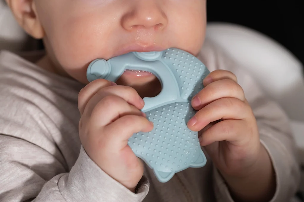 Zahnen beim Baby – Beratungswissen für PTA